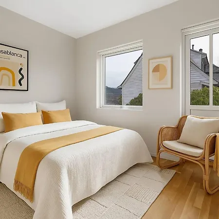 Cozy 2-bedroom Near Centre *