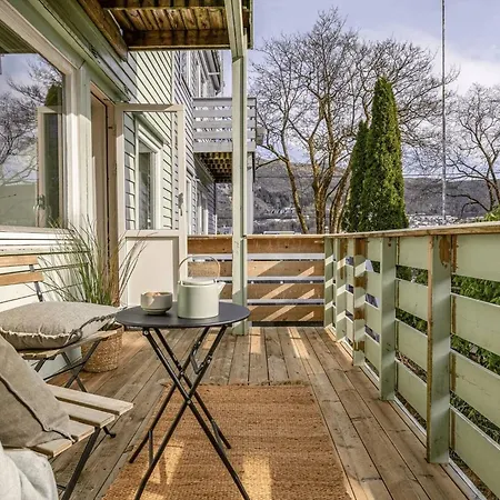Cozy 2-bedroom Near Centre *