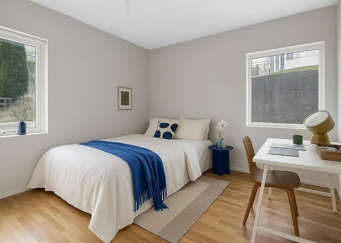 Cozy 2-bedroom Near Centre Lägenhet