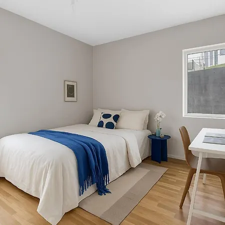 Cozy 2-bedroom Near Centre Lägenhet